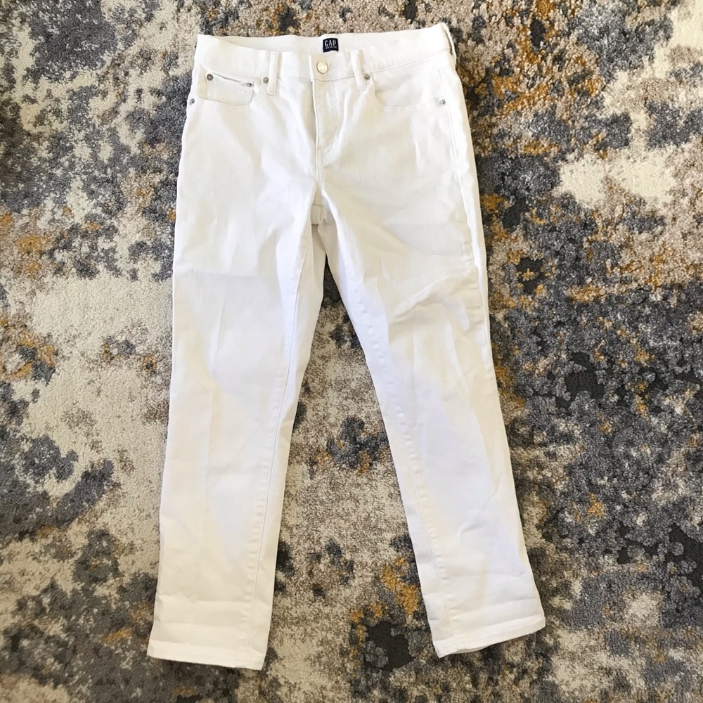 White skinny jeans